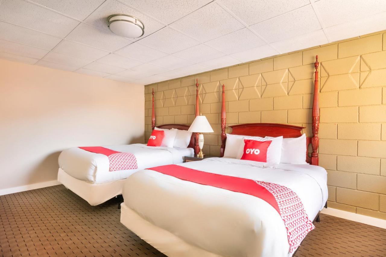 Oyo Hotel Malden Ma Broadway Exterior foto